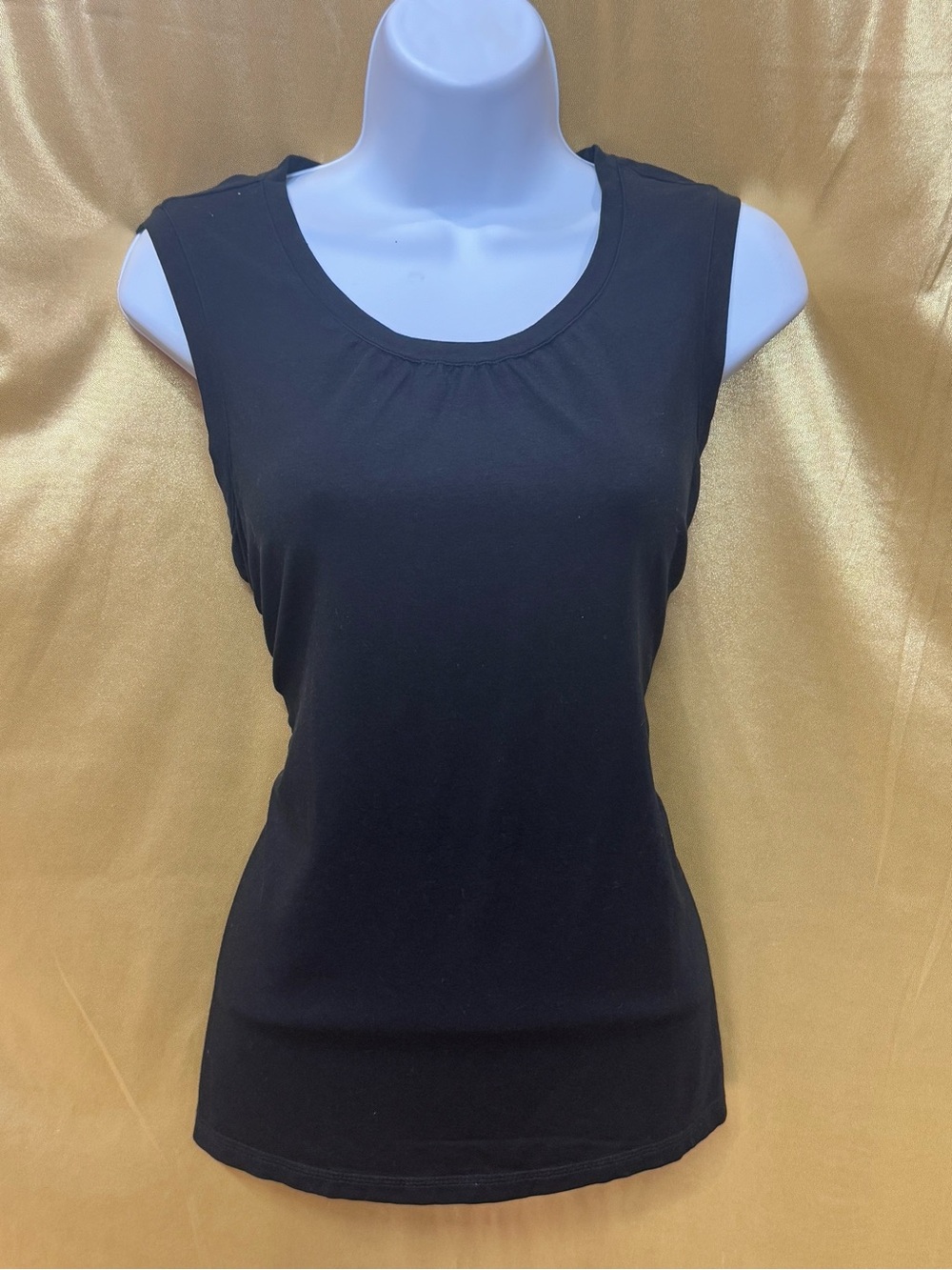 L.L. Bean Black Sleeveless Tank Top Size M Tencel Spandex Blend Shirred Scoop Ne